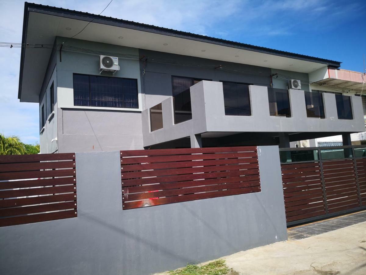 I Love U Bnb 爱乐游民宿 步行5 分钟到码头 Semporna Exterior foto